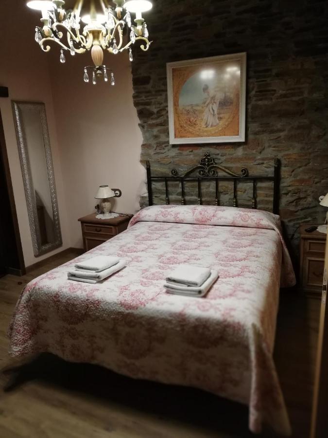 منزل الضيف Manzanedo de Valdueza  في Casa Bell المظهر الخارجي الصورة